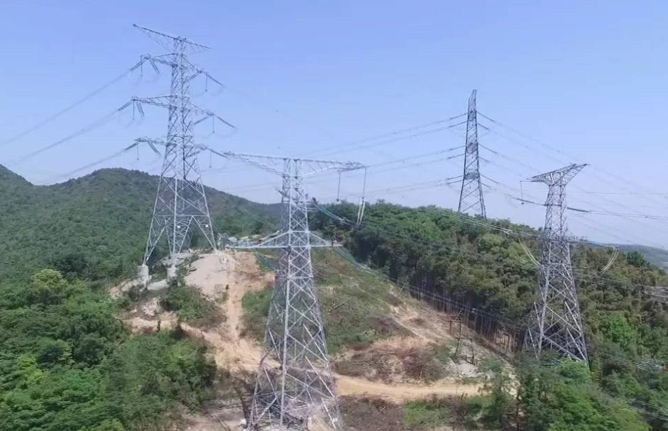 超高壓輸電線路、電力傳輸線路為什么需要在鐵塔周邊安裝防火監(jiān)測系統(tǒng)？