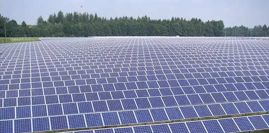 山西運(yùn)城稷山縣10KM太陽能光伏發(fā)電項(xiàng)目，華瑞通自主研發(fā)生產(chǎn)的火災(zāi)監(jiān)控預(yù)警攝像機(jī)超常發(fā)揮